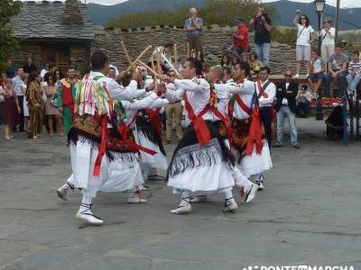 Majaelrayo - Pueblos arquitectura negra - Fiesta de los danzantes, Santo Niño; campamentos de monta